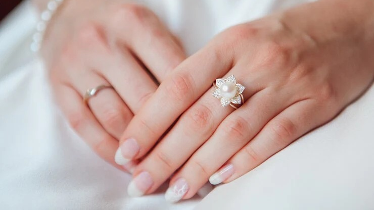 The Essential Guide to Choosing Your Perfect Pearl Engagement Ring