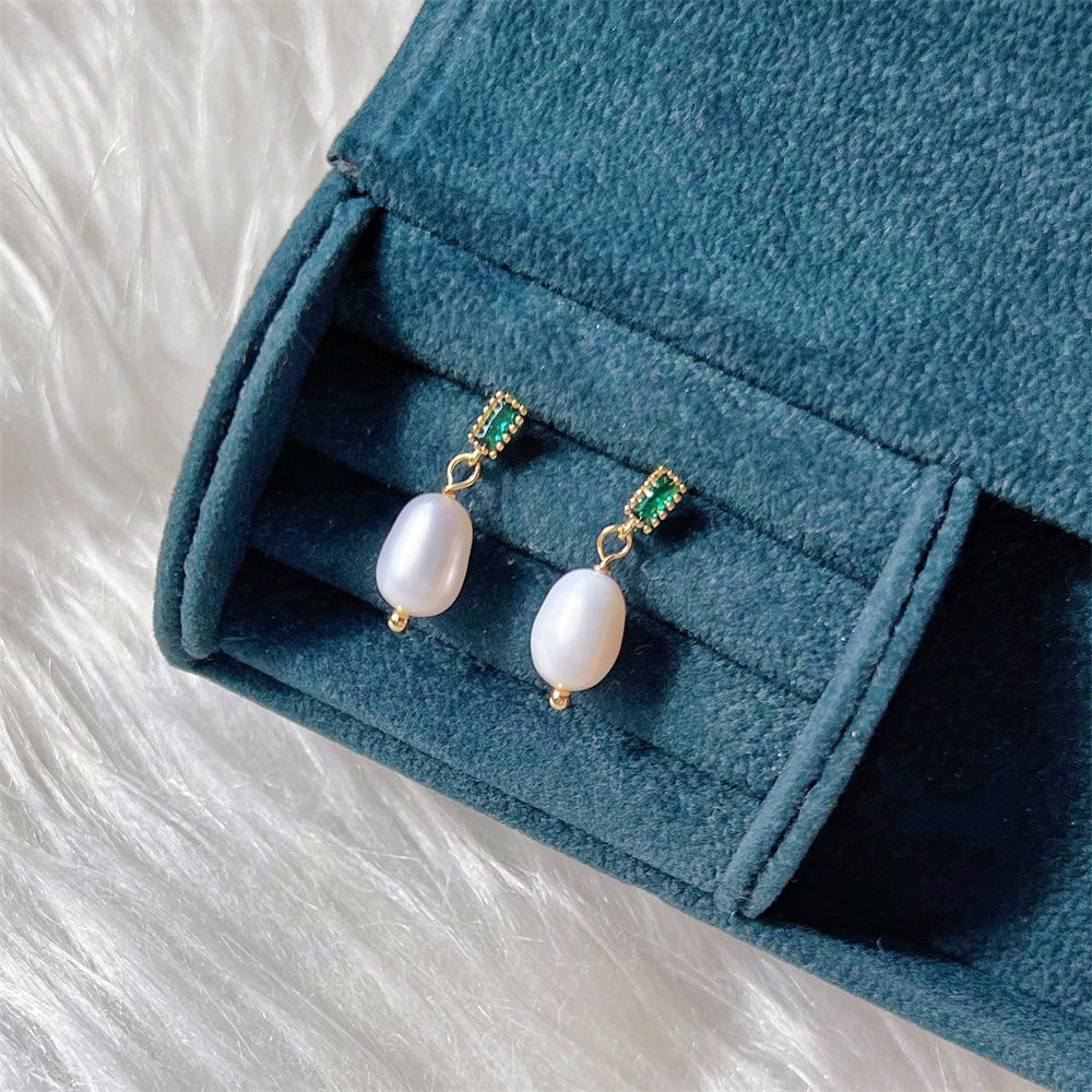 Freshwater Pearl Stud Earrings - Cerie - Akuna Pearls