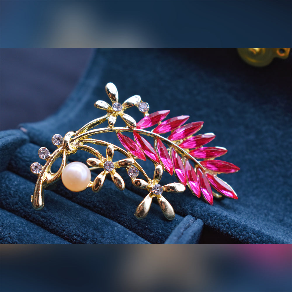 Freshwater Pearl Brooch - Sword Fern - Akuna Pearls