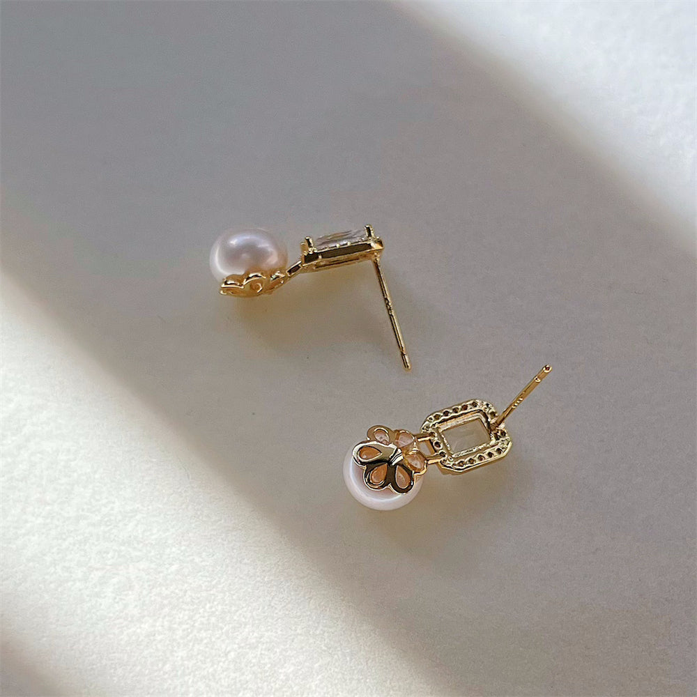 Freshwater Pearl Stud Earrings - Sasha - Akuna Pearls