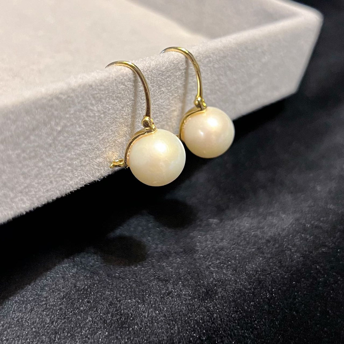 Freshwater Pearl Hoop Earrings - Zoe | Akuna Pearls