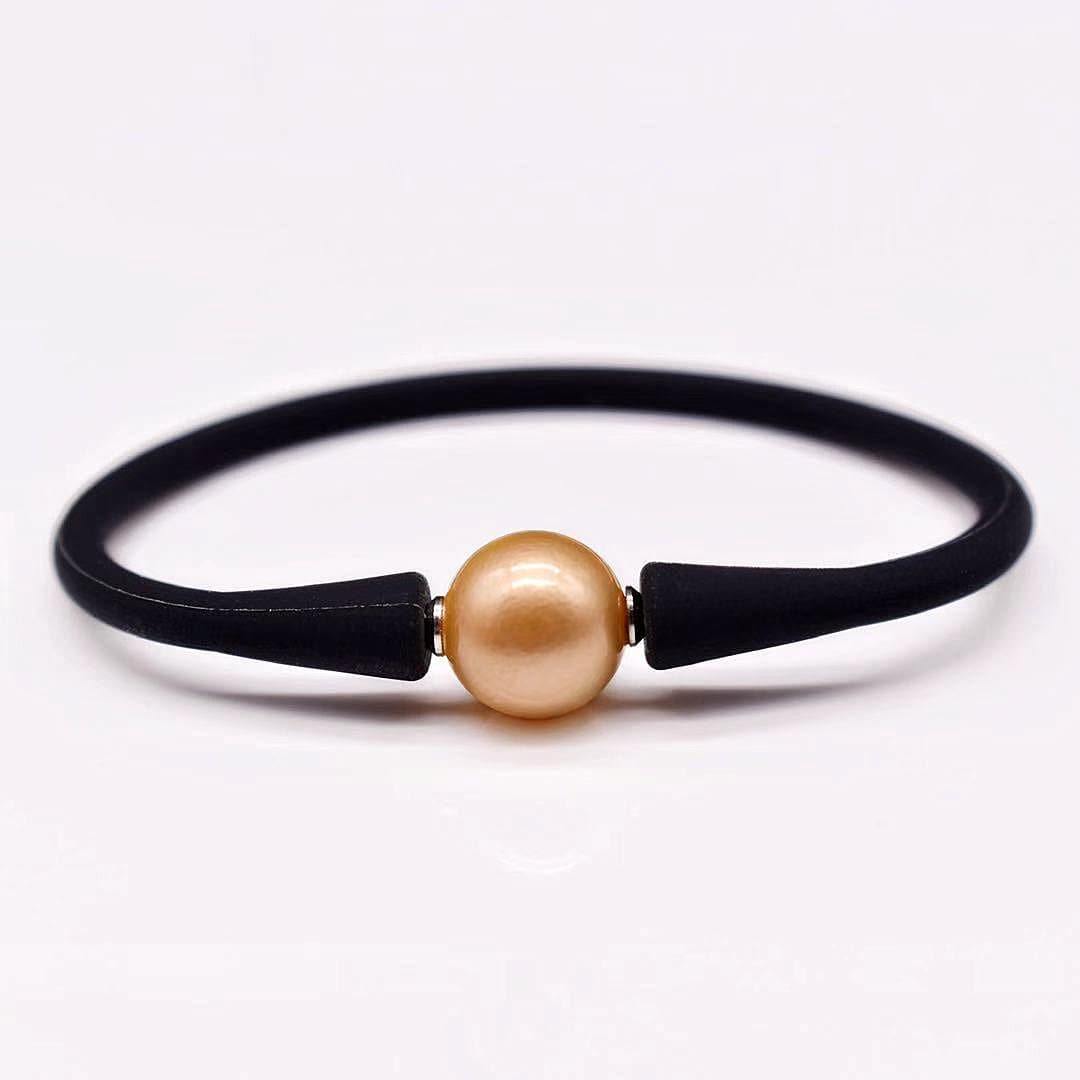 Silicone hot sale pearl bracelet