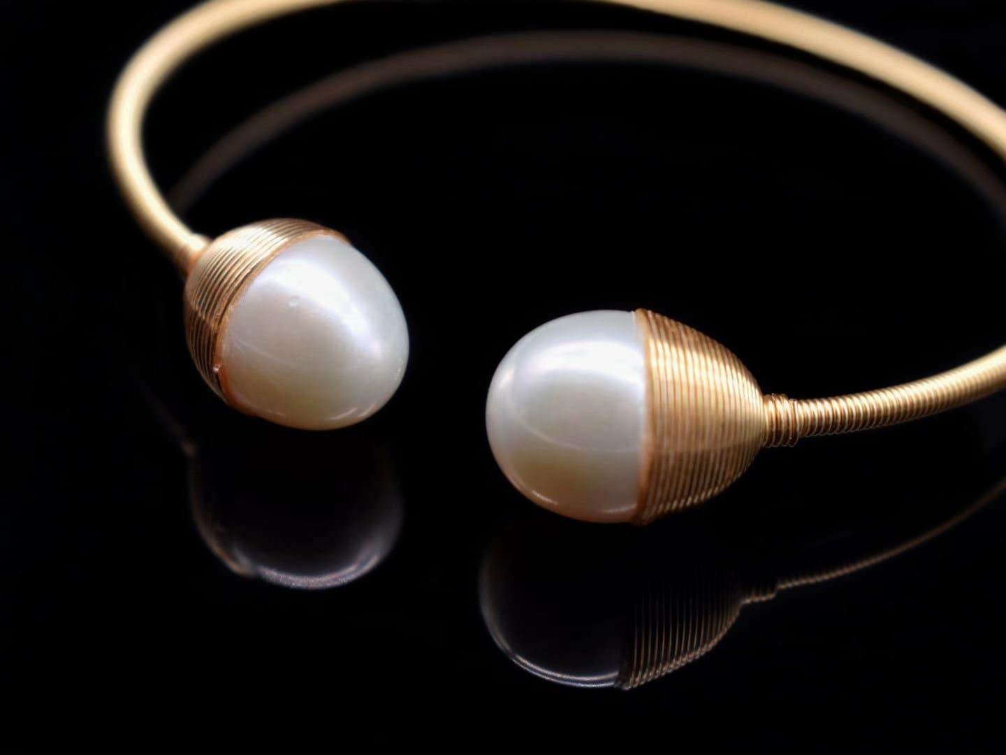 Freshwater Pearl Bangle - Lavinia - Akuna Pearls