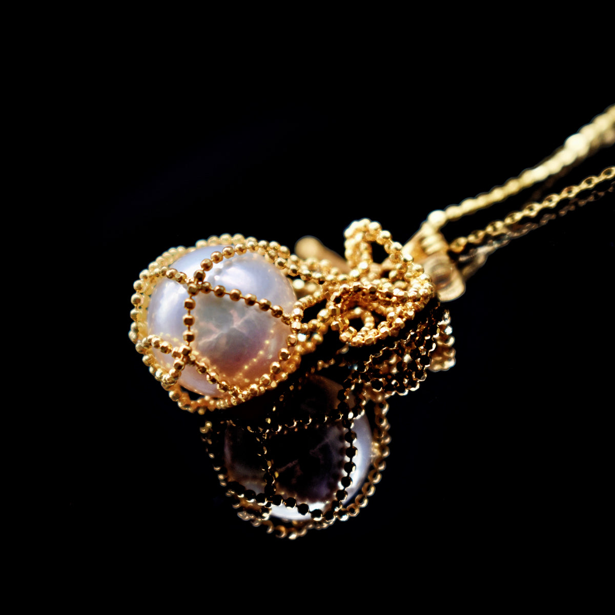 Freshwater Pearl Pendant - Alumuna - Akuna Pearls