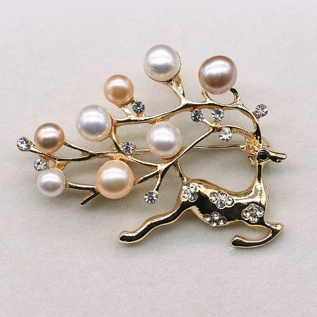 Freshwater Pearl Brooch - Deer - Akuna Pearls