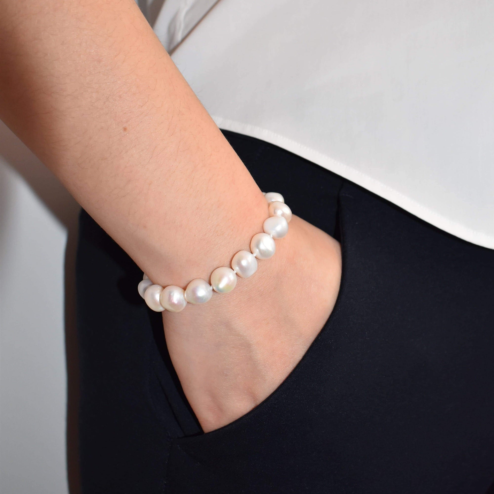 Classic Freshwater Pearl Bracelet Side Flatted - Rama - Akuna Pearls