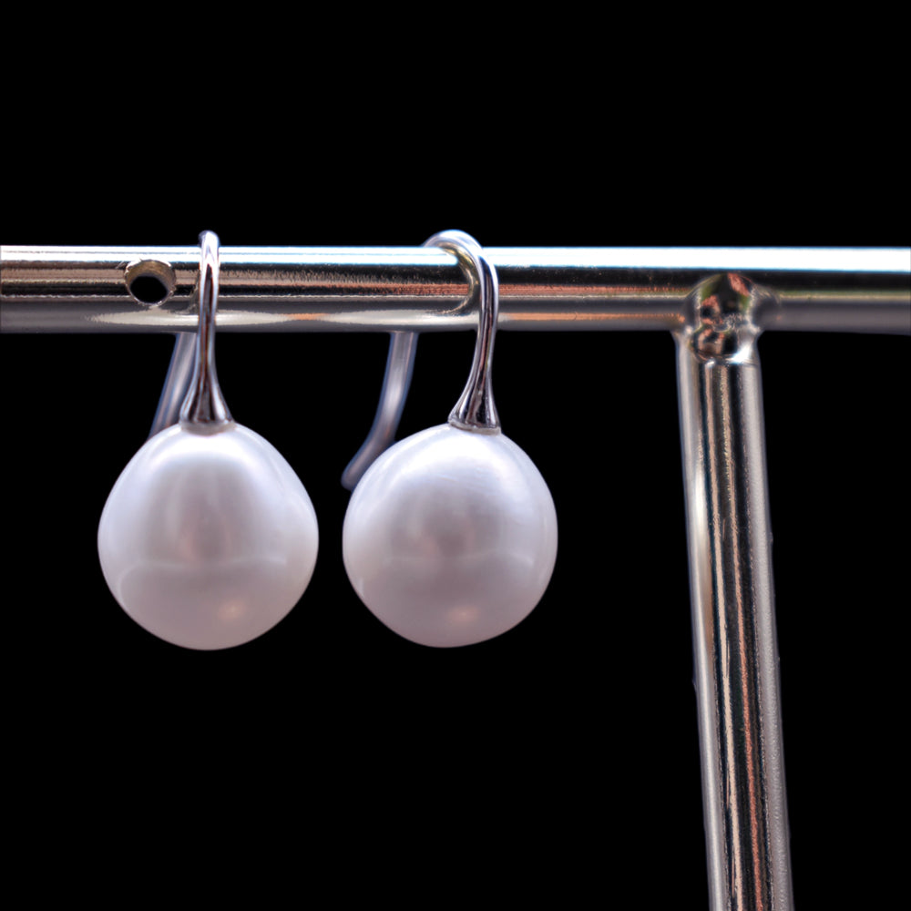 Freshwater Pearl Earrings - Ili - Akuna Pearls