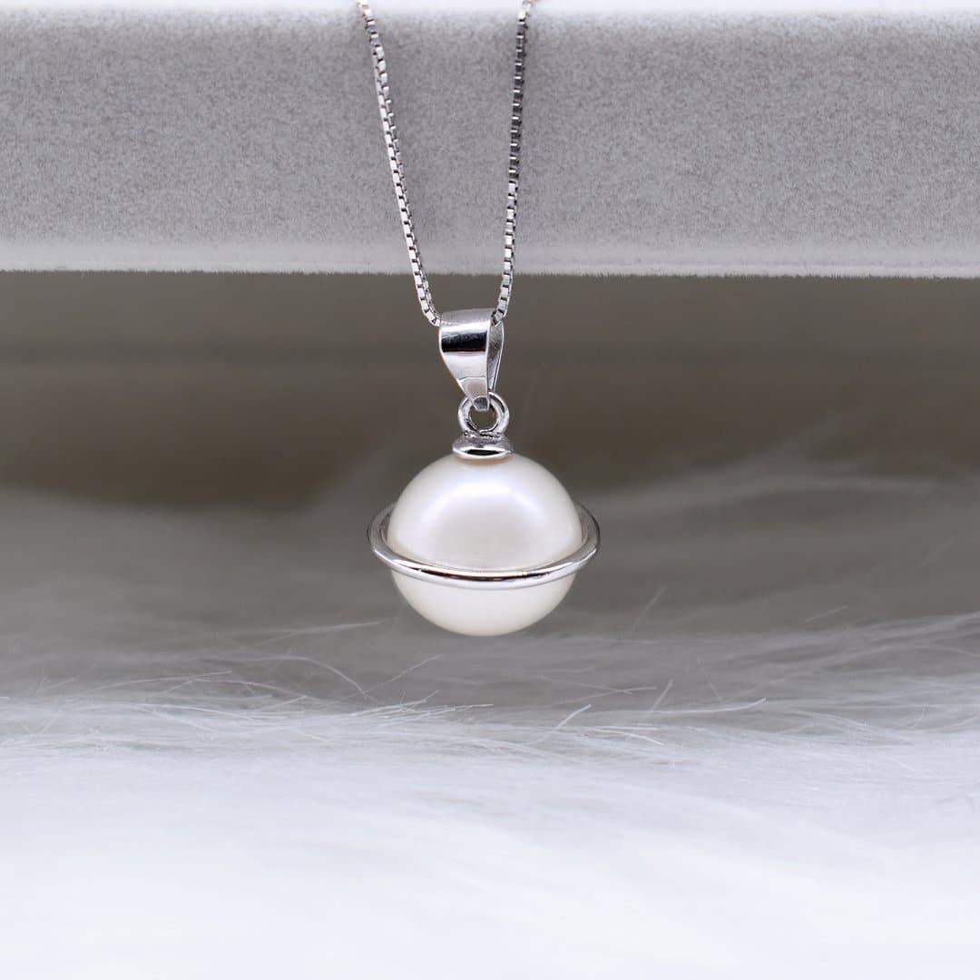 Freshwater Pearl Pendant Necklace - Lucina - Akuna Pearls