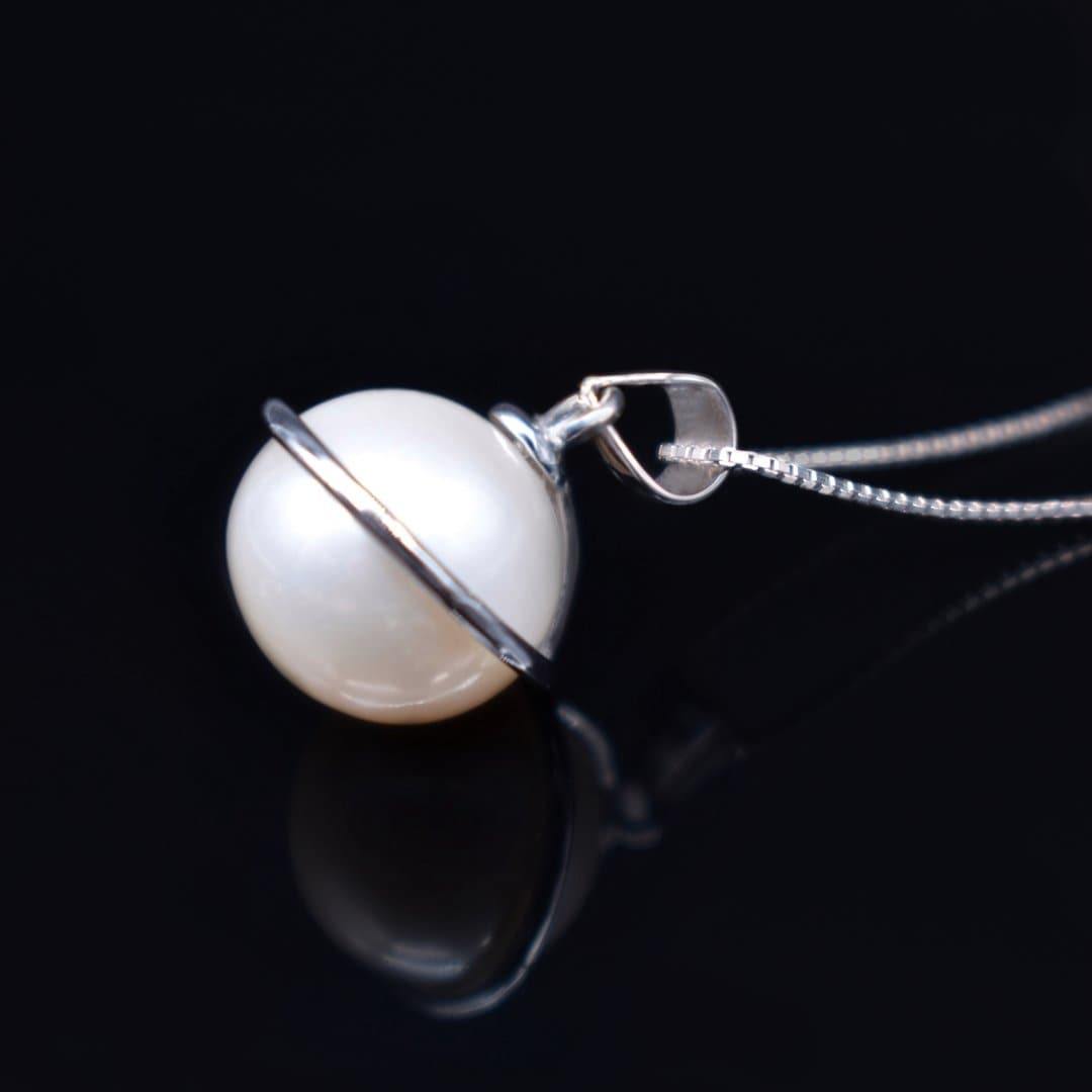 Freshwater Pearl Pendant Necklace - Lucina - Akuna Pearls