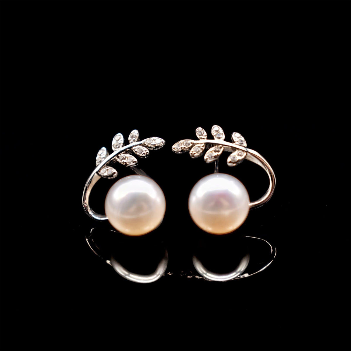 Freshwater Pearl Stud Earrings - Olive Leaf - Akuna Pearls