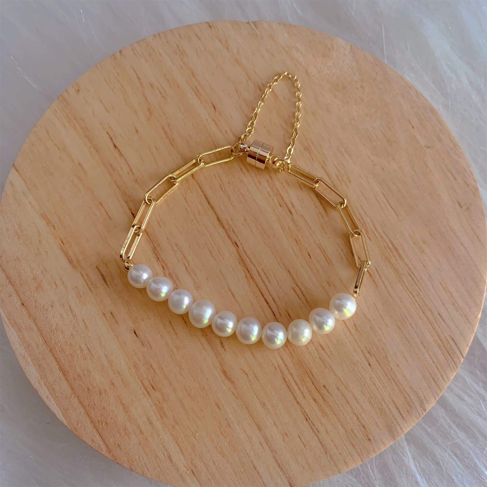 pearl chain bracelet