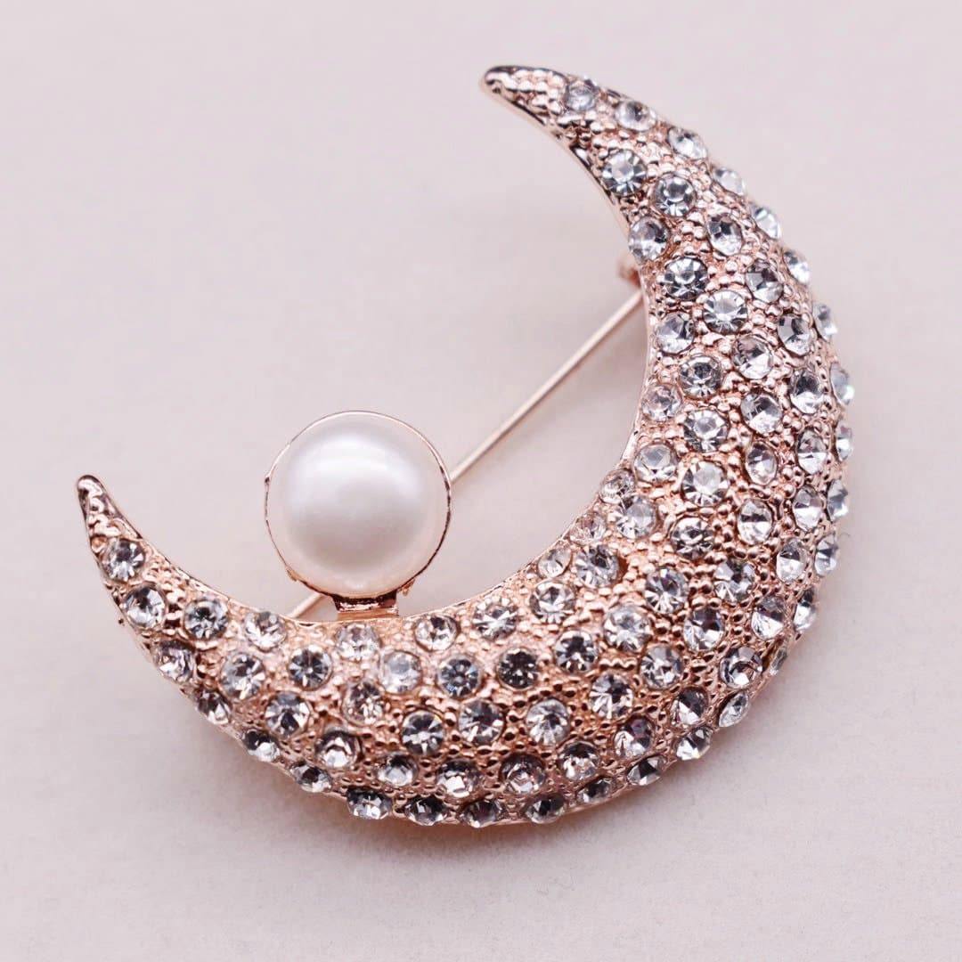 Freshwater Pearl Brooch - The Moon - Akuna Pearls